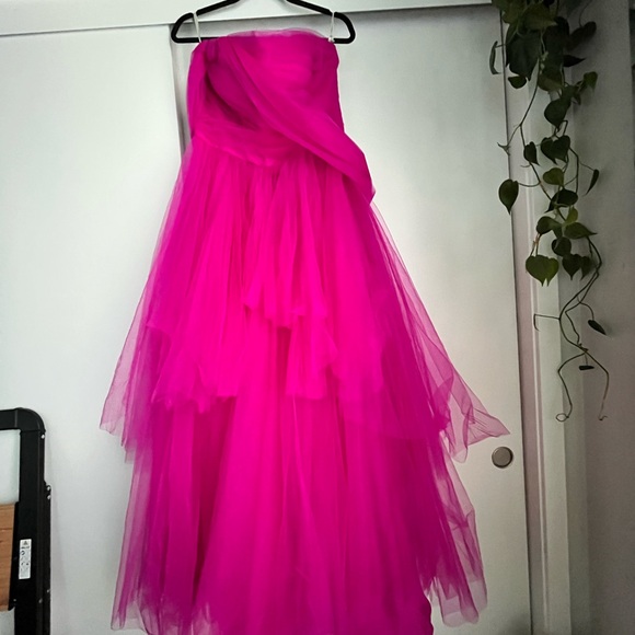 Elegant Pink Maxi Dress - Picture 3 of 3